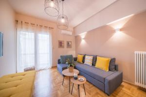 Brand new aprtm touching Acropolis