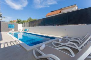 All Saints Suites B&B Kastela