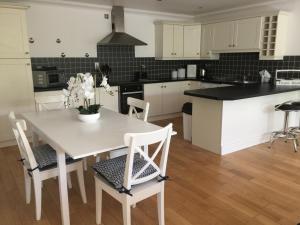 Strandview Ground Floor Beach Apartment