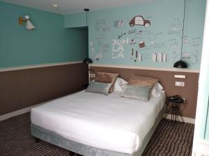 Superior Double or Twin Room room in Hôtel des 3 Poussins