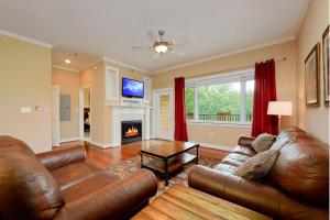 Two Bedroom Apartment  room in Venus Lodges Condos