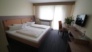Comfort Double Room with Garden View room in Hotel Zur Heide