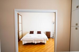 V12 Apartments - Alfieri 2A