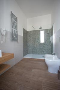 Deluxe Double Room with Balcony and Sea View room in Guesthouse Porto di Roma