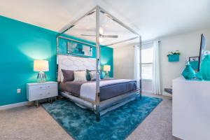 Villa room in Ultimate NEW 5 Bed 5 Bath Solterra Resort