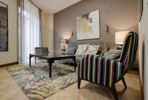 DE LA GUARDIA SUITE 2