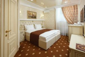 Budget Double Room without balcony - in the Basement - Spa Access room in Chevalier Hotel & SPA