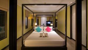 Apsara Beachfront Resort & Villa