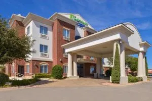 Holiday Inn Express Hotel & Suites Abilene Mall South by IHG - Lawn