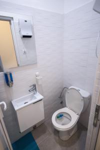 4-Bed Mixed Dormitory Room room in Hostel Evropa