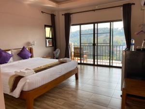 Thai Tea Garden Home