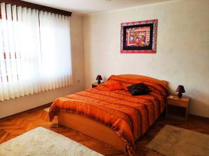 V2 with Love - Vintage Modern and Spacious