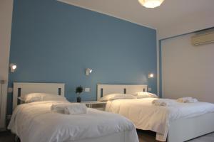 Roman Sunrise Rooms