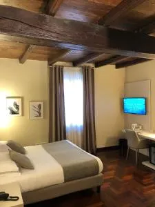 Hotel Boutique Antiche Mura - 桑佩伊雷