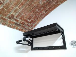 Basic Underground Apartments Next to the Center - Best Tram Line, Cool Local Area