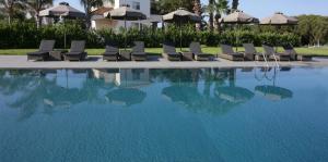 Lagouvardos Village Hotel