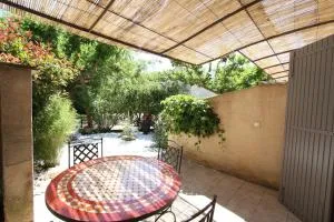 Les Glycines - Mollégès