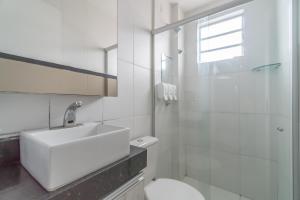 APT1 Piscina Netflix WiFi Ar Cond próx a 2 shoppings