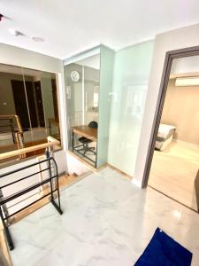 Grand Jati Junction Mikes Apartment 94m2