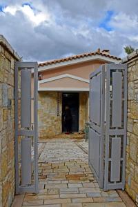 Skorponeria beachfront house