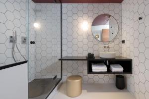 Hotels MiHotel Tour Rose : photos des chambres