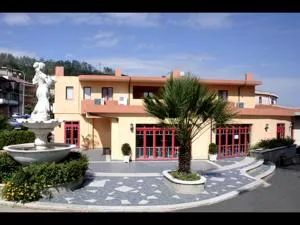 Hotel Castelmonardo - Curinga