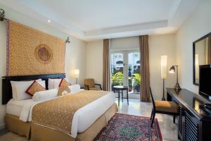 Deluxe Legacy 2 Single Beds