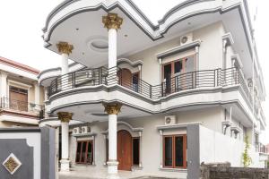 RedDoorz Plus near Transmart Kairagi Dua manado - 3hvězdičkové hotely ve městě Manado