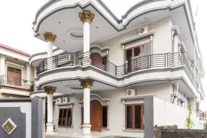 RedDoorz Plus near Transmart Kairagi Dua manado - Mapanget