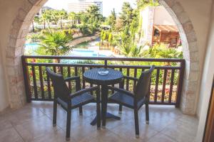 Double Room with Pool View