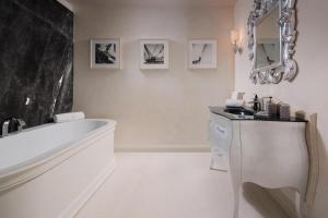 Villa Celeste by Villas Borghetto