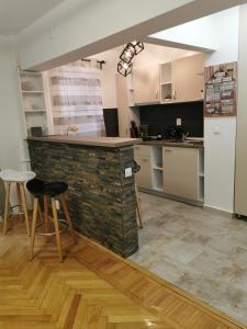 Flora Residence Parliament