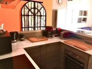 DUPLEX 52m2 hyper centre, petite TERRASSE exposée Sud