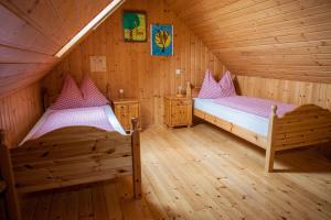 Holiday Home room in Holzblockhäuser Fam. Schabus