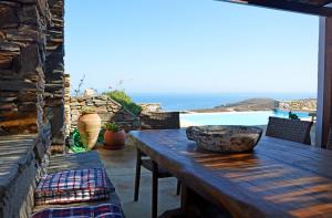 Traditional stone villa with a swimming pool, sea view and large terrace, ideal for a fami Kea Greece