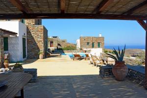 Traditional stone villa with a swimming pool, sea view and large terrace, ideal for a fami Kea Greece