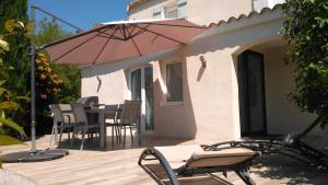 Maisons de vacances Jolie individuelle wifi climatisee au coeur de la Provence a 40 km Verdon et de Ste Maxime : Maison 2 Chambres