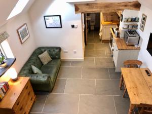 The Outhouse - Ground Floor Studio