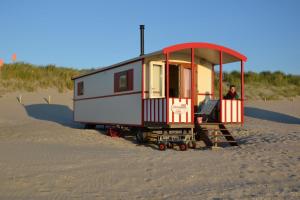 Pipowagen op het strand