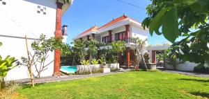 Santi HomeStay