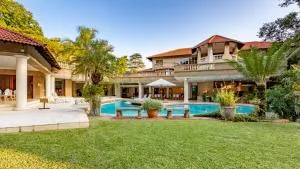 Christies at 32 on Russell - Nelspruit