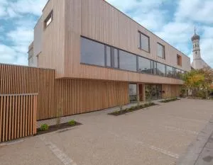 Hotel & Restaurant Zur Glocke - Lutzingen