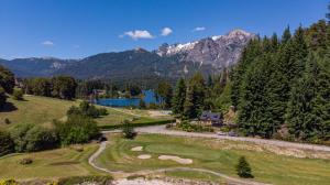 Casa en Llao Llao con vista al lago y campo de golf