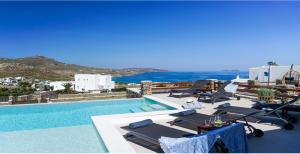 Villa Ortus White Cycladic Lux with Private Pool 3bed & 3bath! Myconos Greece