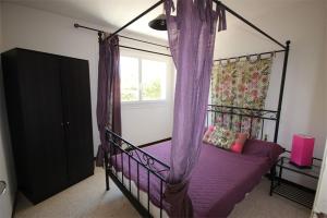 80m de la plage Appartement au rdc dune maison 1 chambre 4 couchages cour LXRV9B