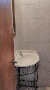 CASA A 6 CUADRAS PLAYA PUNTA MOGOTES, P6 PERS.