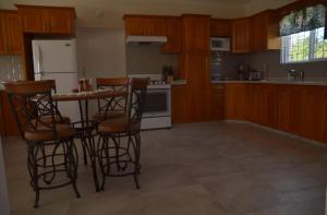 Ixoras Beach Apartments