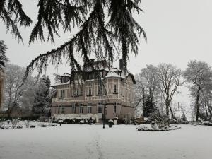 B&B / Chambres d'hotes Le Chateau de Fresnoy en Gohelle : photos des chambres