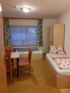 Сімейний пансіонат Gasthof Mayr Arbeiterzimmer Weisskirchen an der Traun Австрія