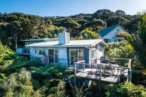The Fat Pigeon - Omiha Holiday Home - Te Whau Bay